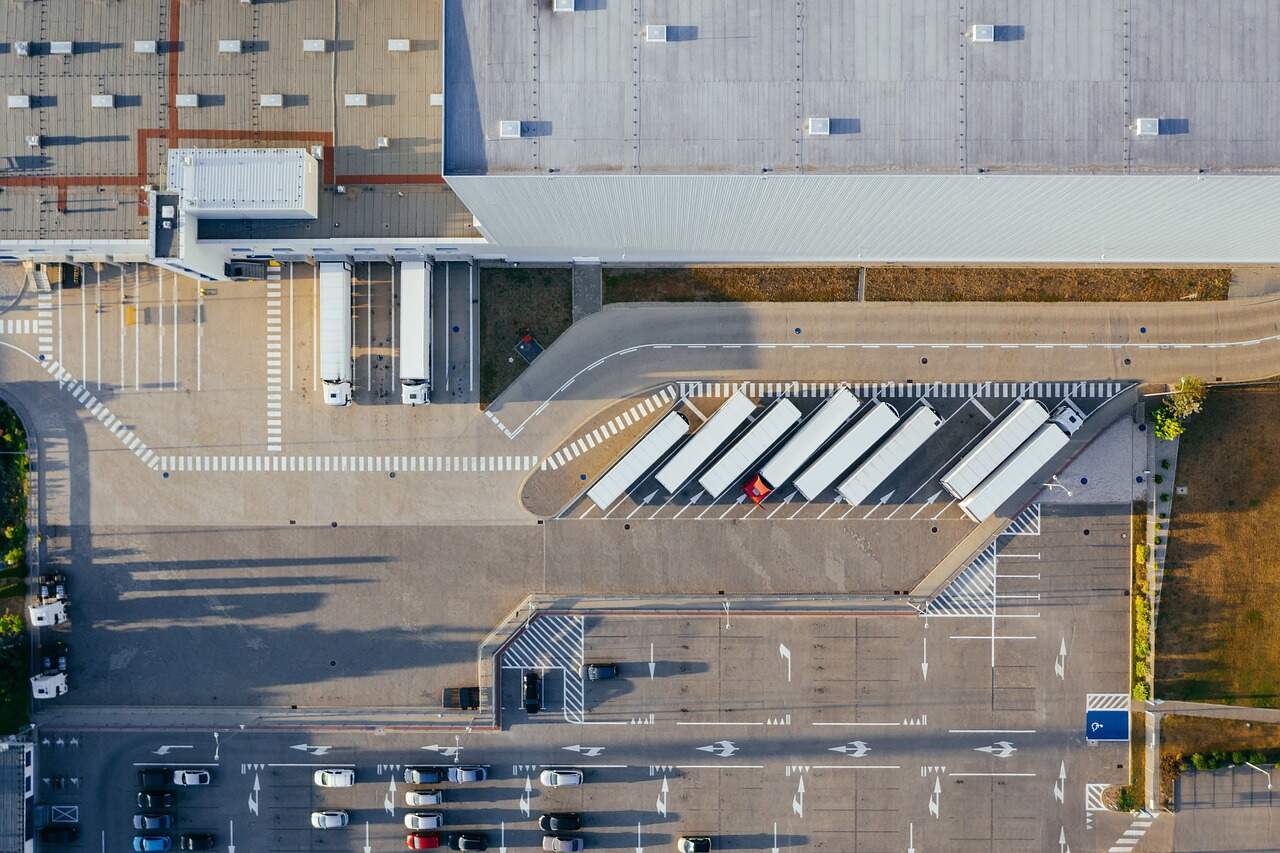 Empresa é condenada por danos morais por manter o motorista para estacionar caminhão após jornada de trabalho 
